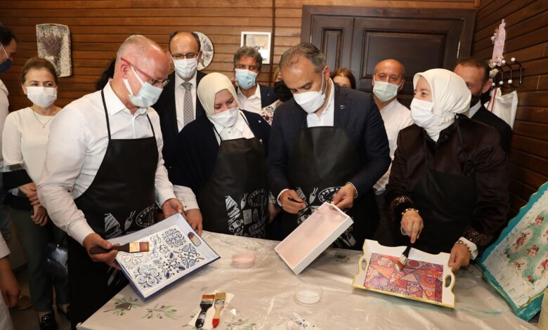 Bursalı kadınlardan rengarenk bir gün