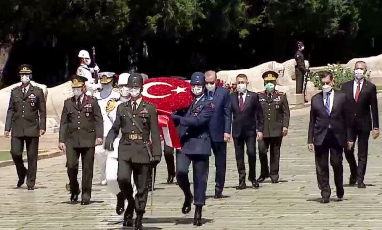 Yüksek Askeri Şûra Anıtkabir’i ziyaret etti