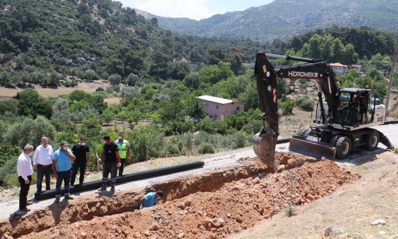 Manisa Emlakdere’de kanalizasyon sorunu bitiyor