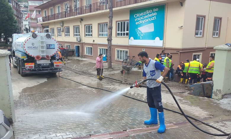 Kocaeli ekipleri sel bölgesi Bozkurt’ta
