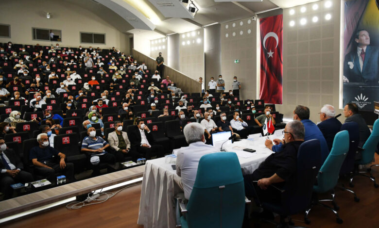 İzmir Karabağlar’da 106 hektarlık alanın planları vatandaşlara sunuldu