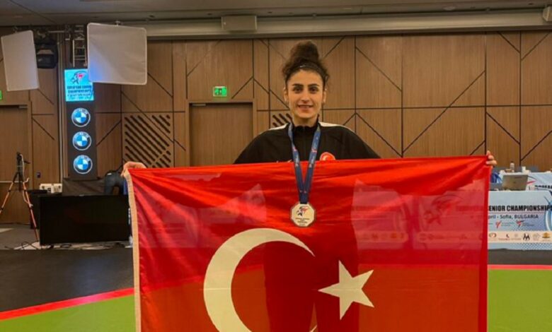 Olimpik sporcu Hatice ringe çıkıyor