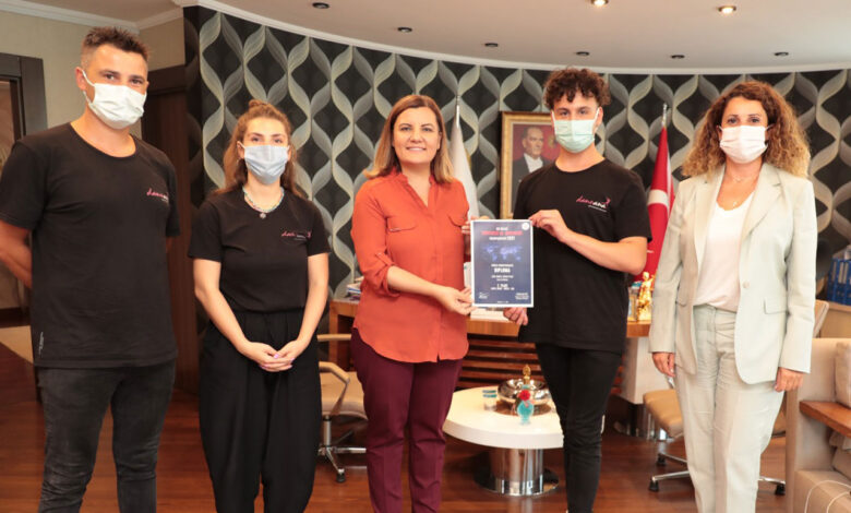 Kocaeli İzmit’te dünya ikincisi dansçıları ağırladı