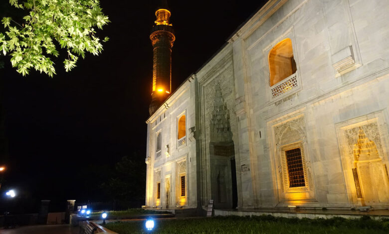 Camilerden sela sesleri yükseldi