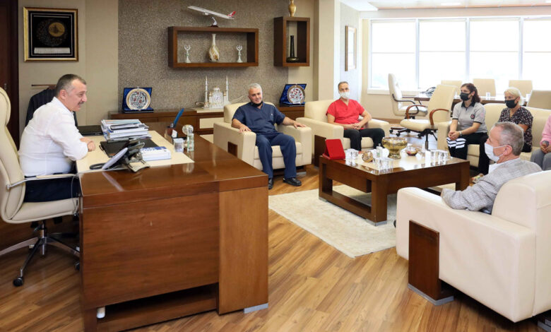 Başkan Büyükakın, sağlık çalışanlarını ağırladı