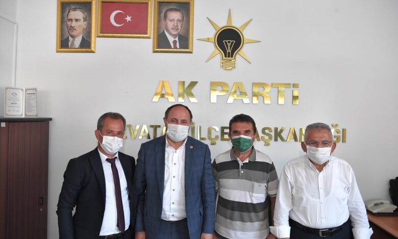Memduh Büyükkılıç’tan ilçe ilçe ziyaret