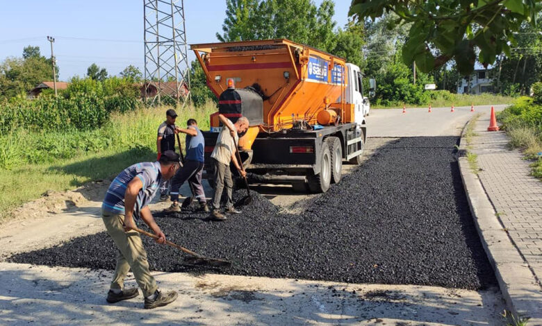 Sakarya Pireahmetler’de asfalt yamalar tamamlandı