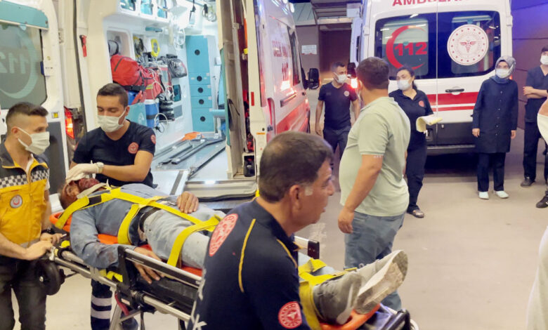 Adıyaman’da kamyon ile araç çarpıştı: 2 yaralı