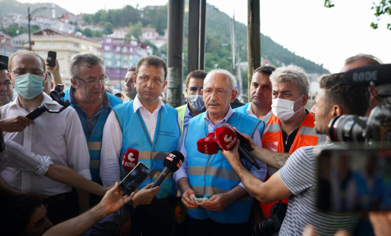 CHP’liler felaketi yaşayan Sinop Ayancık’ta