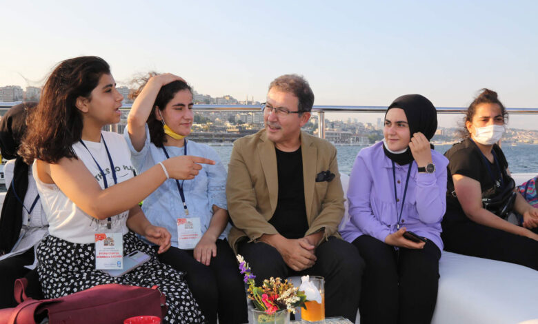Diyarbakır’dan 100 liseli genç İstanbul Eyüpsultan’da ağırlandı