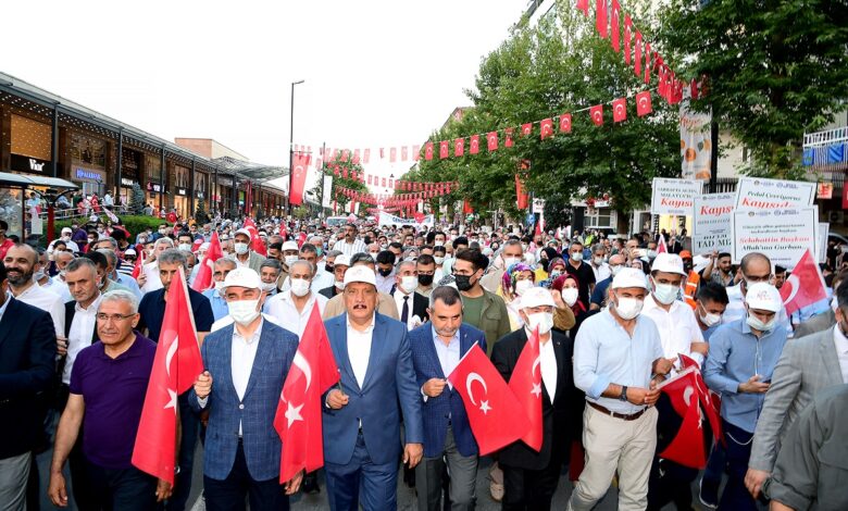 Binlerce Malatyalı kortejde buluştu