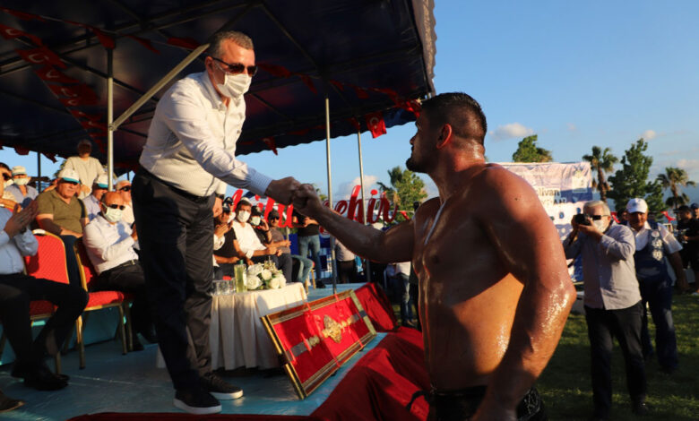 Kocaeli’de altın kemer Ali Gürbüz’ün oldu