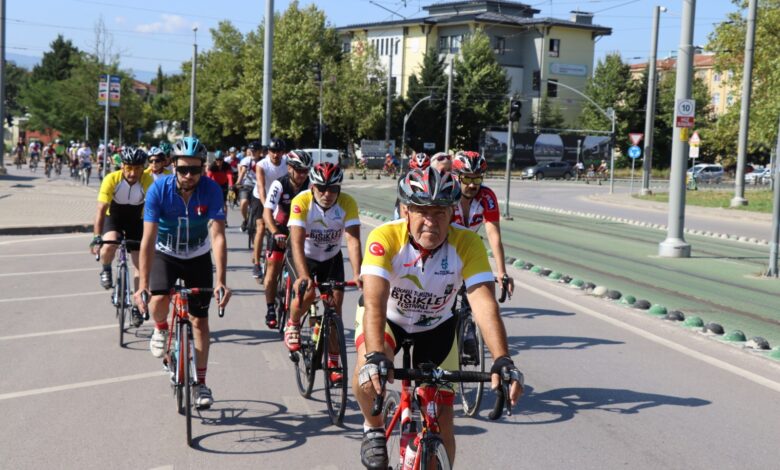 İzmit Belediyesi ile pedallar Cengiz Anaç için çevrildi