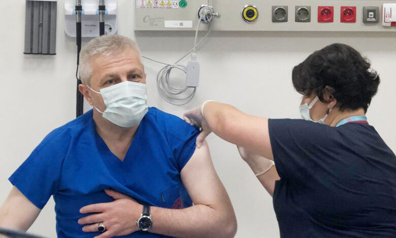 Bursa’da 3. dozu olan Dr. Yavuzyılmaz aşı çağrısını yineledi