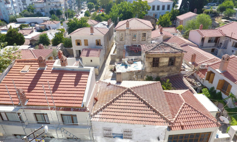 İzmir Narlıdere’de restorasyonlar sürüyor